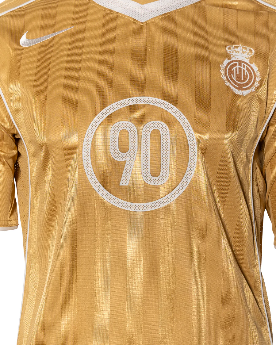 Camiseta Total 90 Gold Niño - Image 5